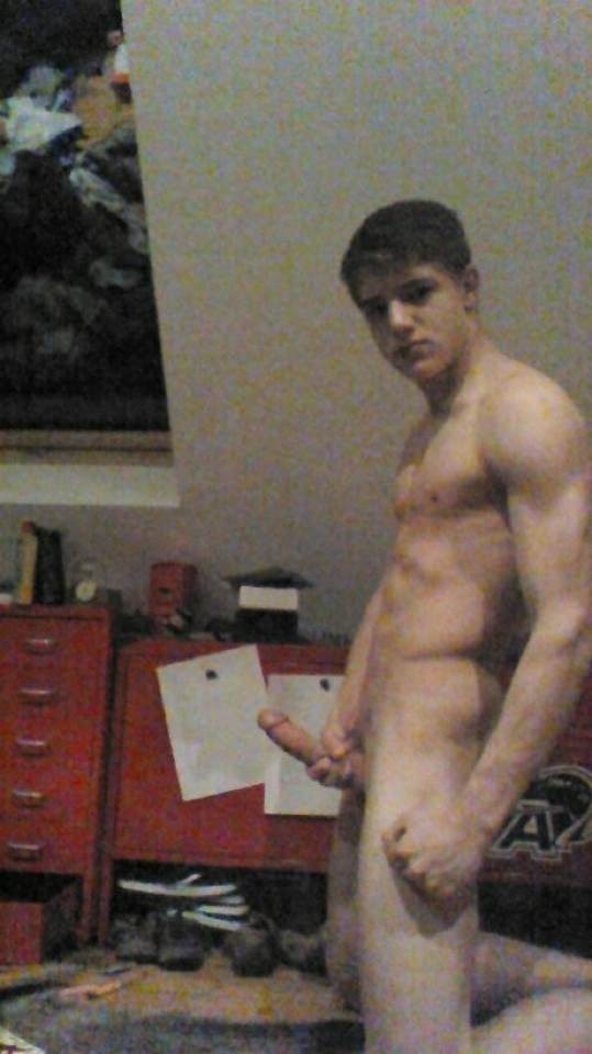 self-shots-from-sexy-teen-guys